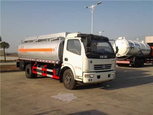 10噸油罐車（東風多利卡10噸油罐車）