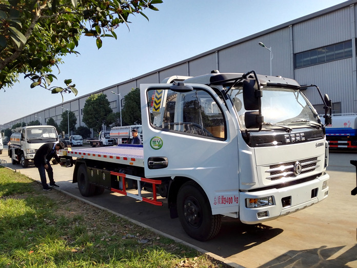 東風多利卡清障車