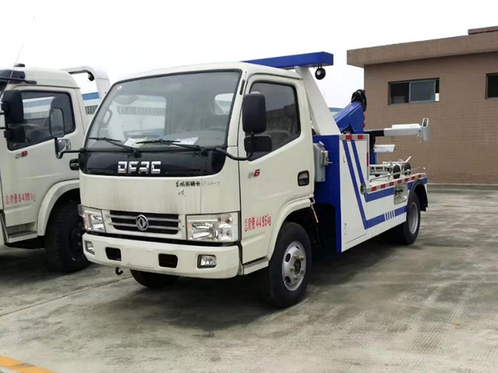 東風多利卡D6一拖一清障車